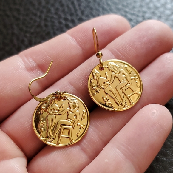 Earrings - Picture 2 of 5